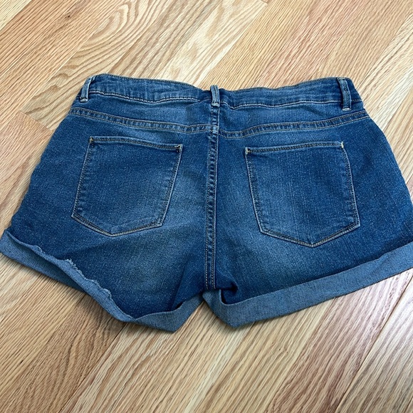 H&M Jean shorts size 4 - Picture 2 of 3